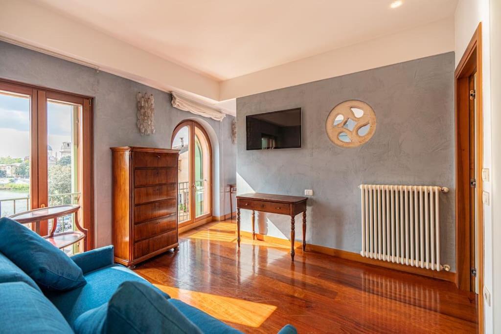 Domus Verona - Residenza Ponte Pietra Экстерьер фото